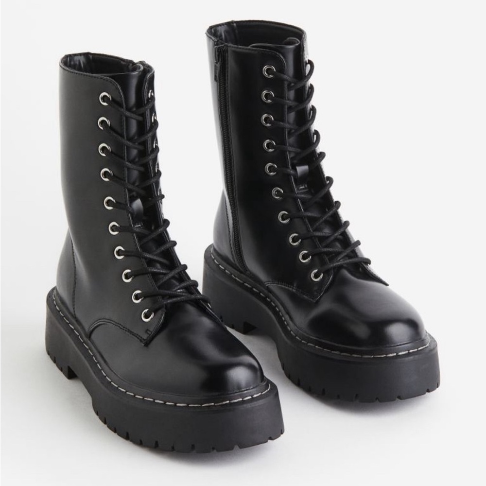 H&M Women's Lace-Up Black Boots (Knockoff Dr. Martens)
